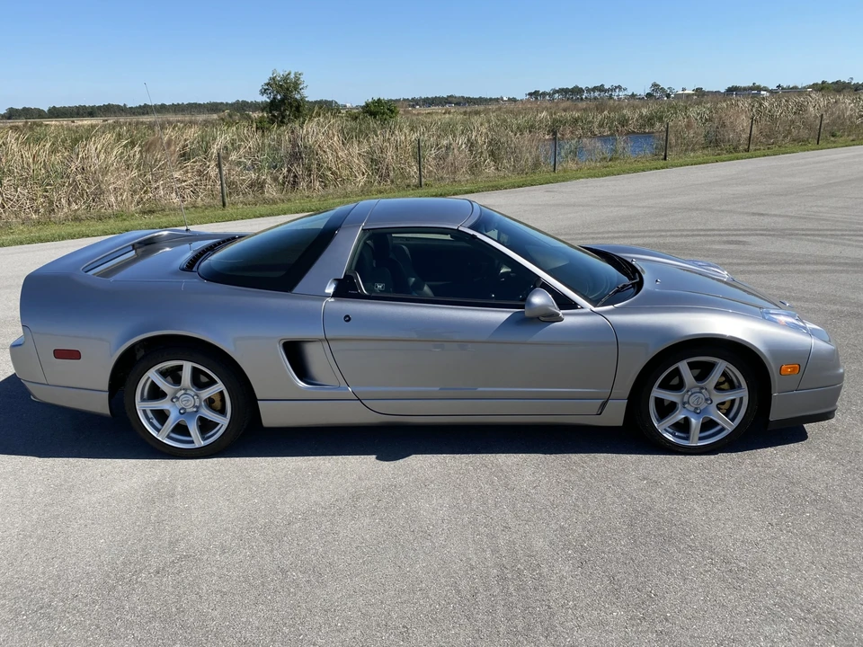 2004 Acura NA2 NSX - Image 19 of 31