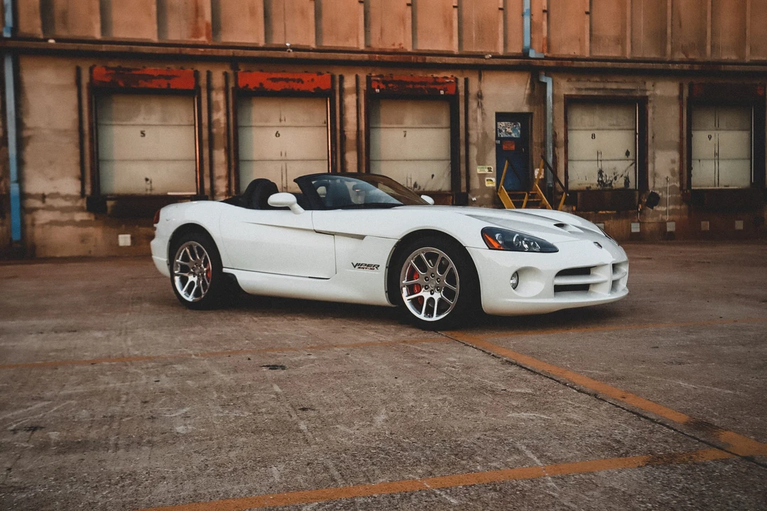 2004 Dodge Viper 3rd Gen - Image 2 of 31