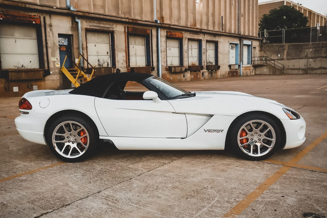 2004 Dodge Viper 3rd Gen - Image 15 of 31