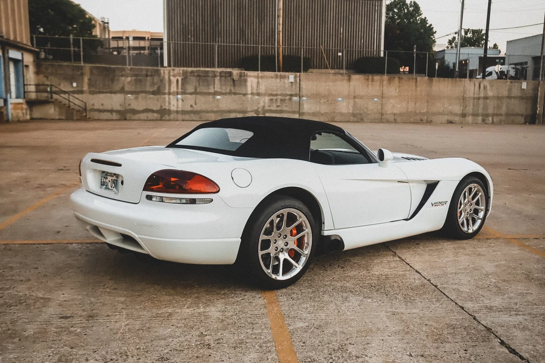 2004 Dodge Viper 3rd Gen - Image 14 of 31