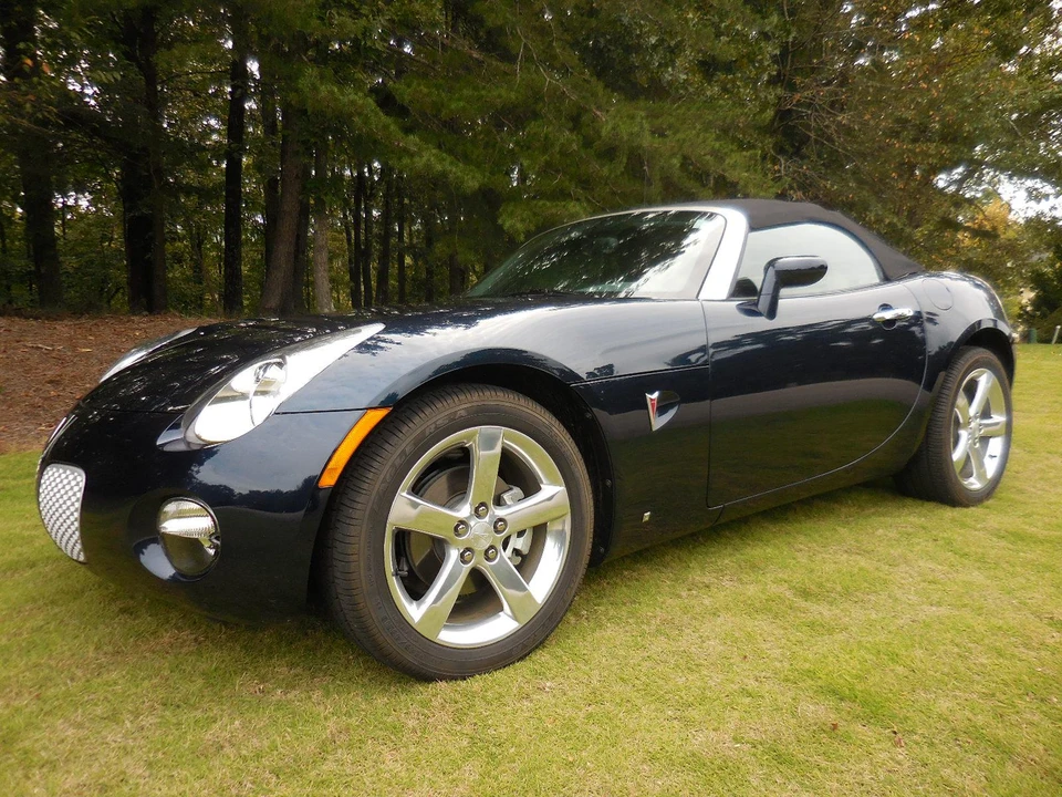 2006 Pontiac Solstice - Image 2 of 31