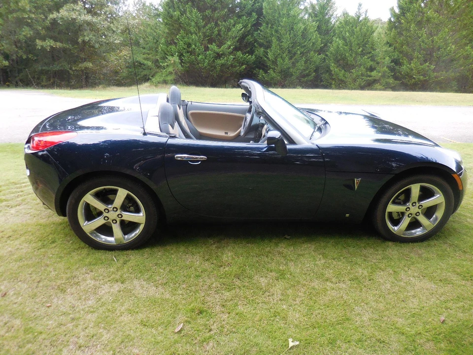 2006 Pontiac Solstice - Image 18 of 31