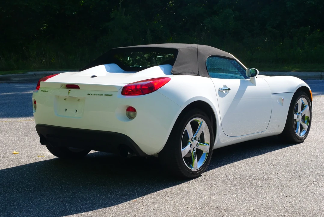 2007 Pontiac Solstice GXP - Image 16 of 31
