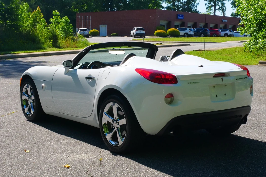 2007 Pontiac Solstice GXP - Image 9 of 31