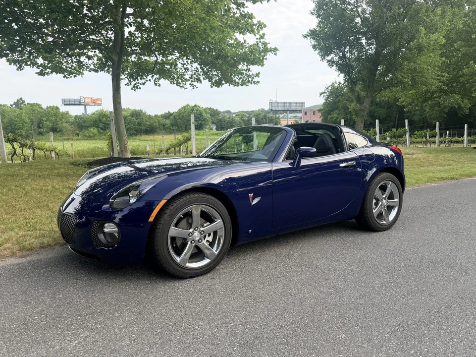 2009 Pontiac Solstice GXP - Image 8 of 31