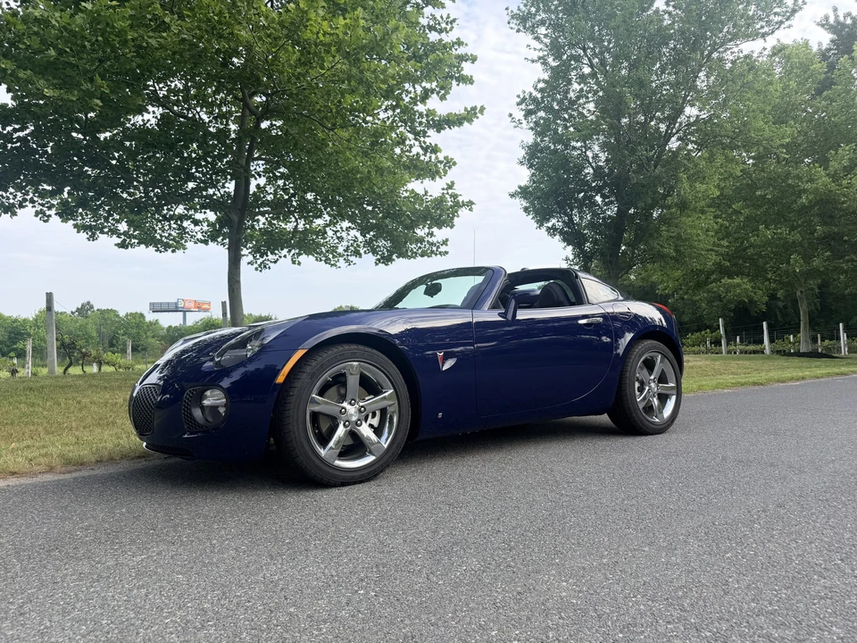 2009 Pontiac Solstice GXP - Image 10 of 31