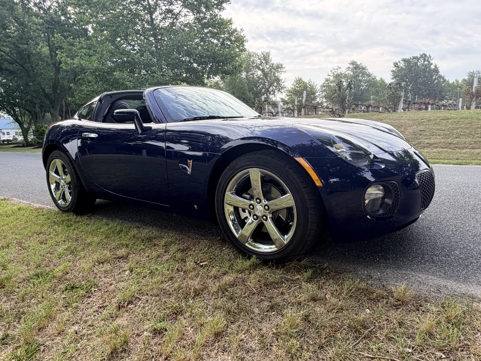 2009 Pontiac Solstice GXP - Image 19 of 31