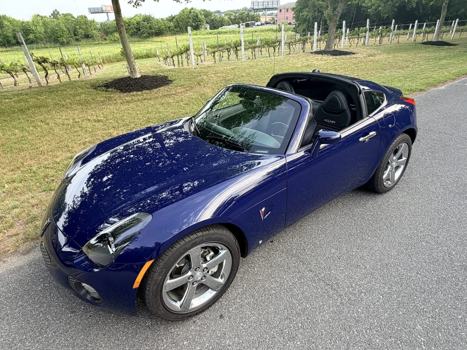 2009 Pontiac Solstice GXP - Image 11 of 31