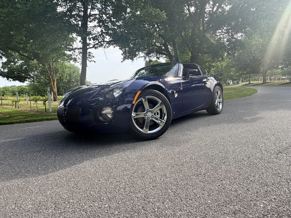 2009 Pontiac Solstice GXP - Image 15 of 31
