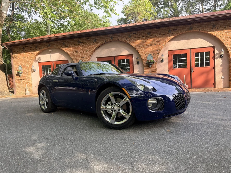 2009 Pontiac Solstice GXP - Image 3 of 31