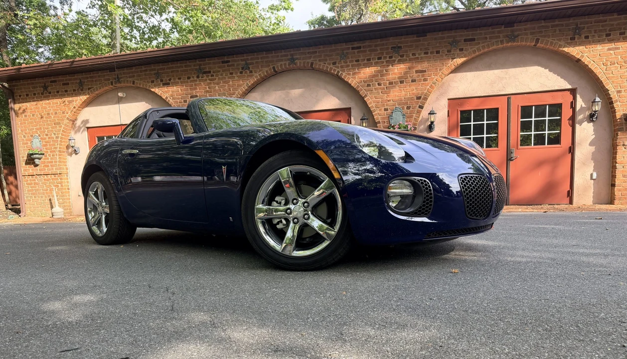 2009 Pontiac Solstice GXP - Image 4 of 31