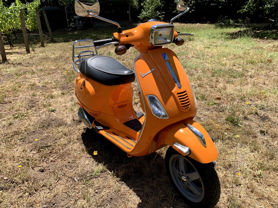 2009 Vespa Sei & PX & ET & LX & GT - Image 2 of 31
