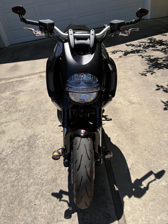 2011 Ducati Diavel - Image 5 of 31