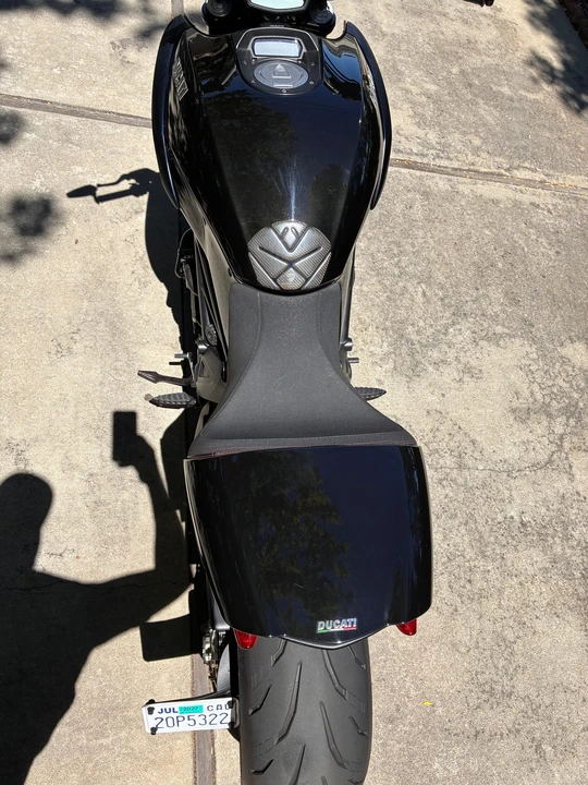 2011 Ducati Diavel - Image 18 of 31
