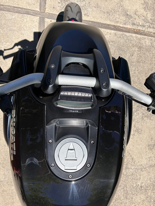 2011 Ducati Diavel - Image 27 of 31