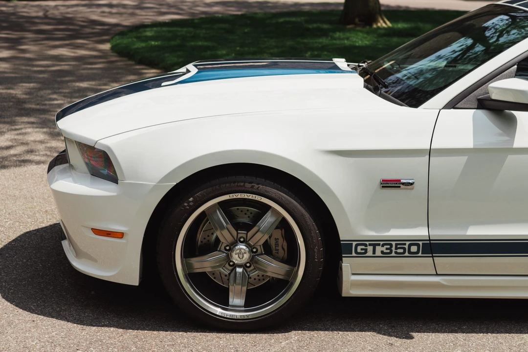 2011 Ford S197 II Shelby Mustang GT350 - Image 18 of 31