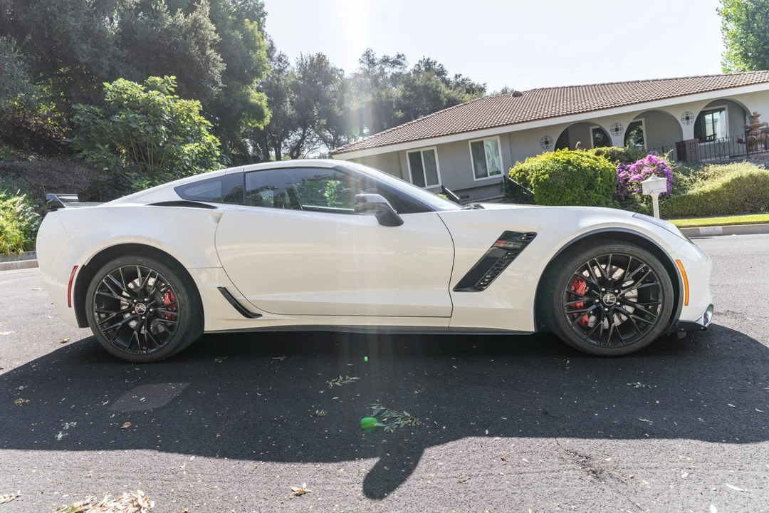 2015 Chevrolet Corvette C7 Z06 - Image 12 of 31