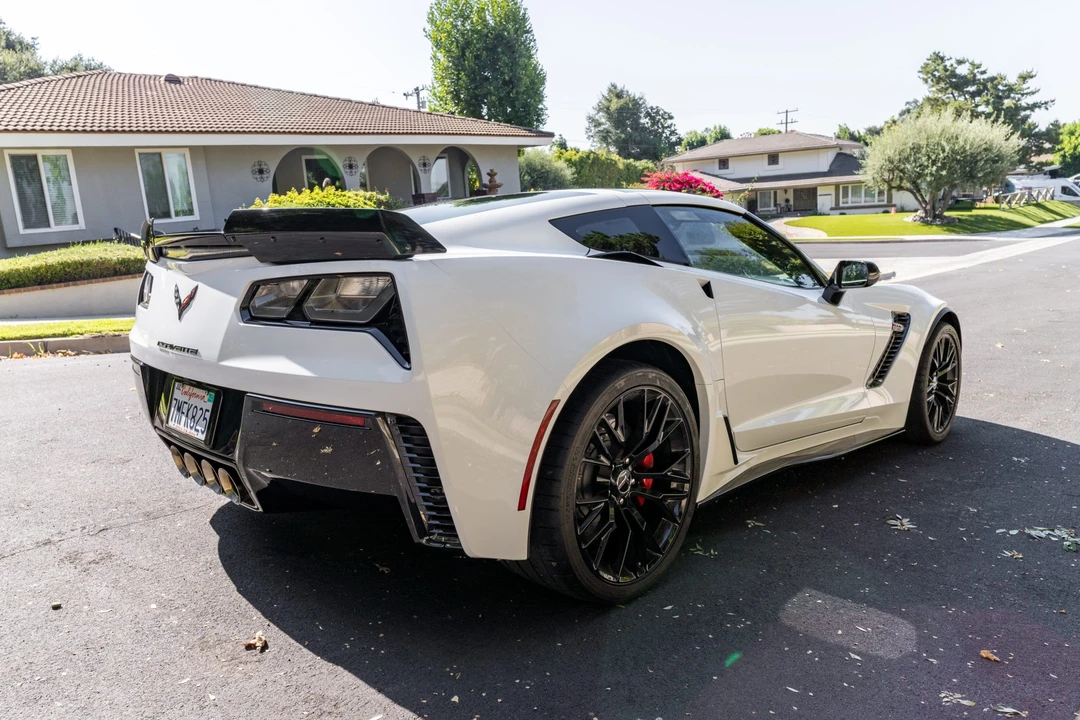 2015 Chevrolet Corvette C7 Z06 - Image 13 of 31