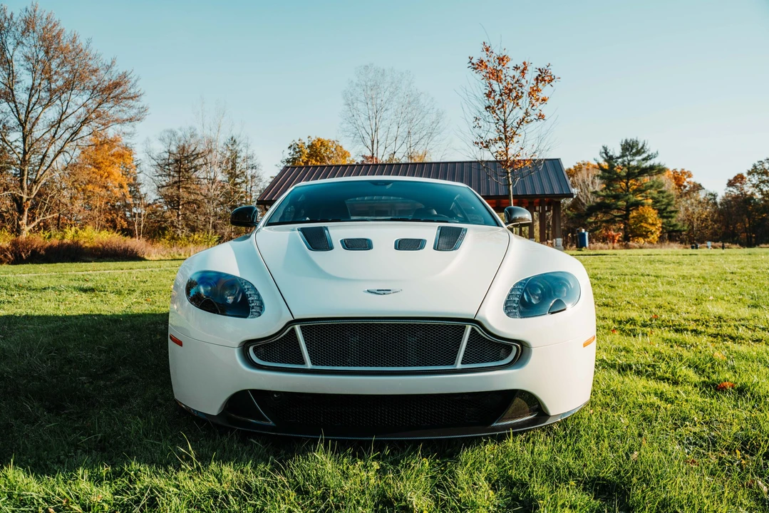 2017 Aston Martin V12 Vantage (2010-2018) - Image 13 of 31