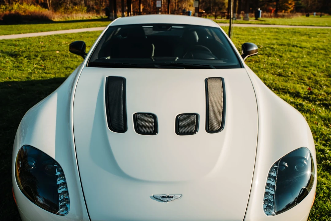 2017 Aston Martin V12 Vantage (2010-2018) - Image 17 of 31