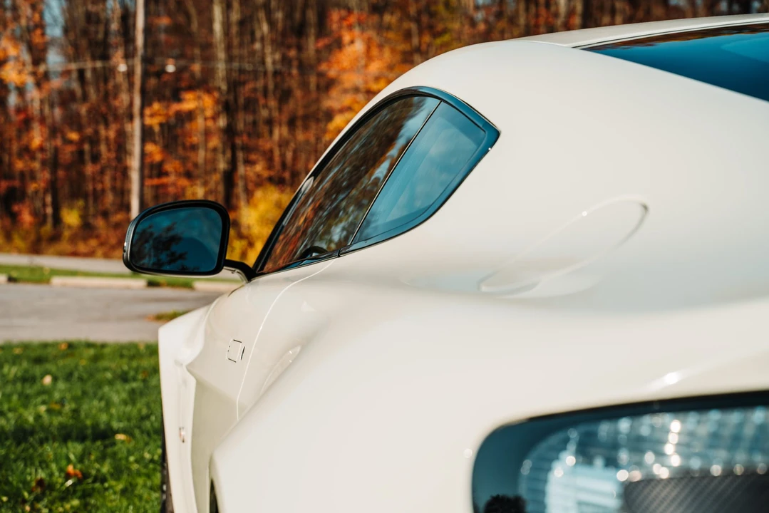 2017 Aston Martin V12 Vantage (2010-2018) - Image 26 of 31