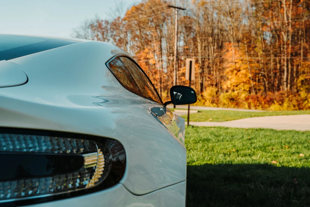 2017 Aston Martin V12 Vantage (2010-2018) - Image 29 of 31