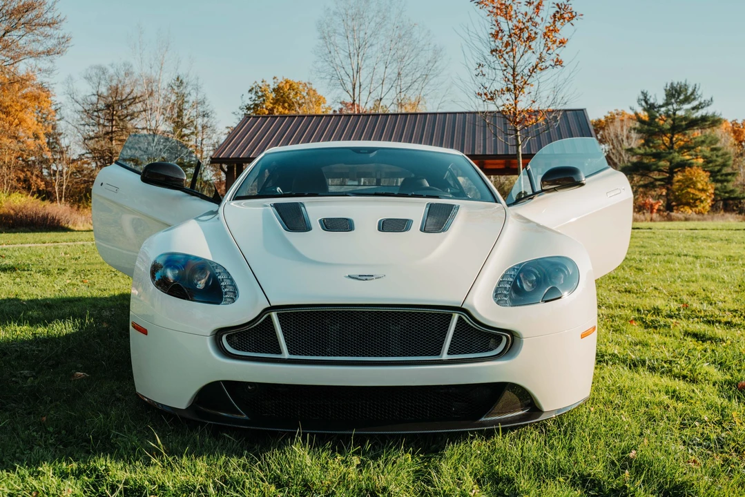2017 Aston Martin V12 Vantage (2010-2018) - Image 14 of 31