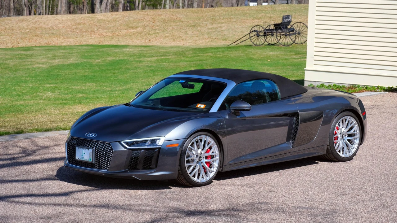 2017 Audi 4S R8 - Image 5 of 31