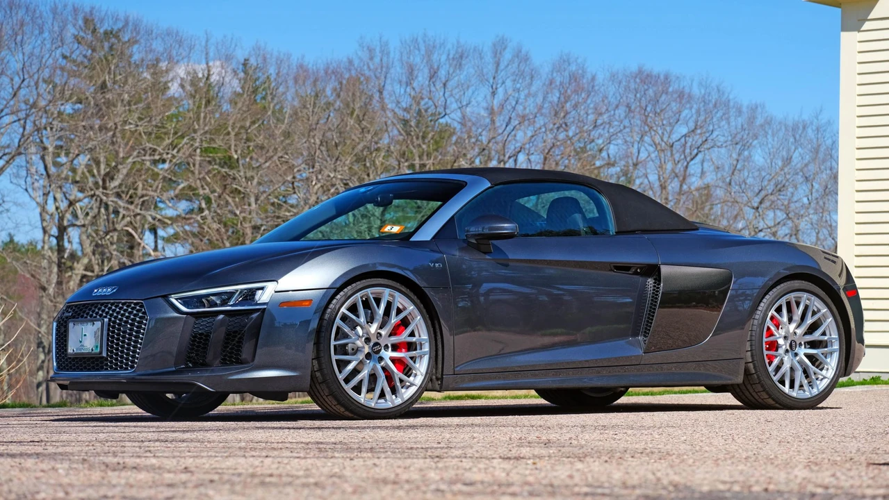 2017 Audi 4S R8 - Image 7 of 31