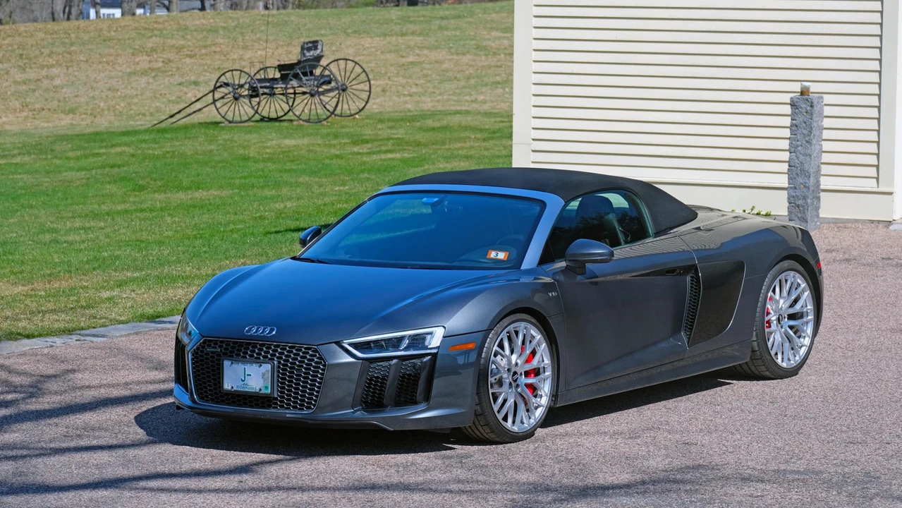 2017 Audi 4S R8 - Image 4 of 31