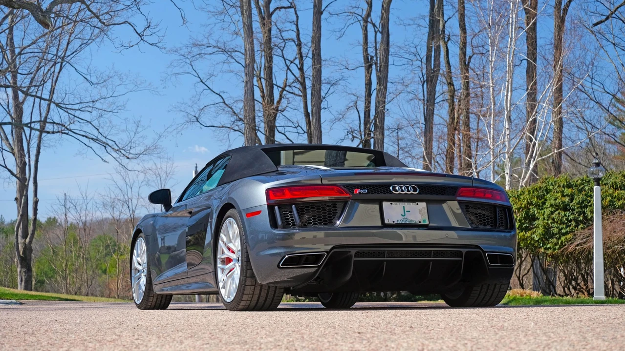 2017 Audi 4S R8 - Image 11 of 31