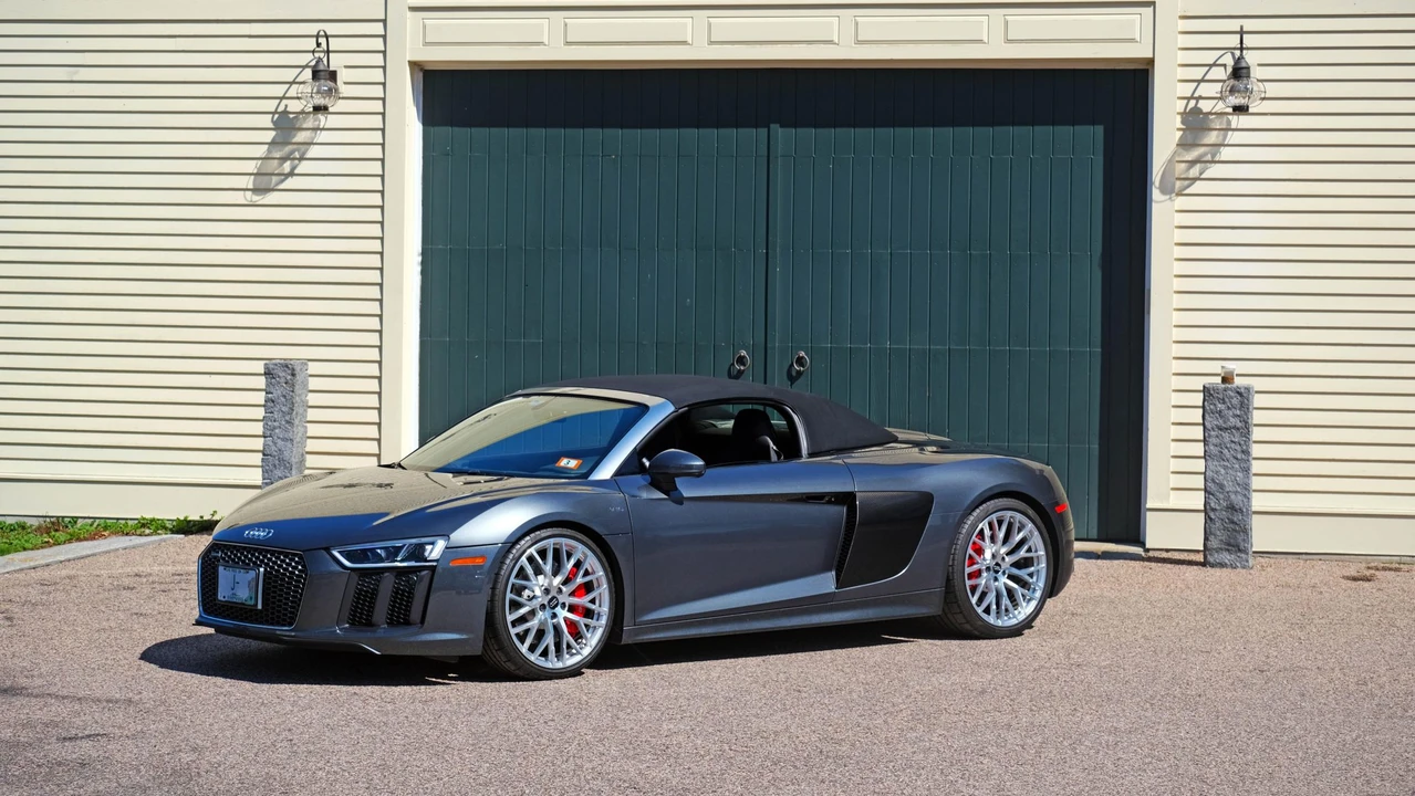 2017 Audi 4S R8 - Image 6 of 31