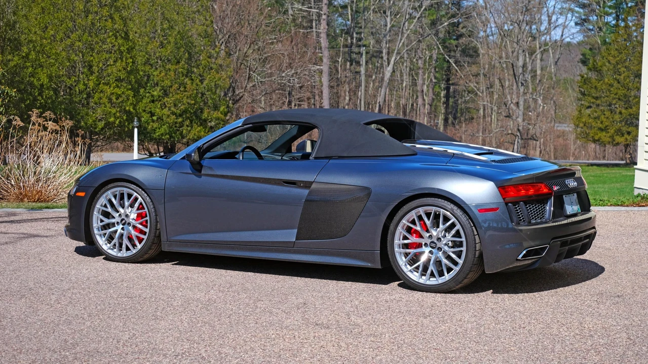 2017 Audi 4S R8 - Image 8 of 31