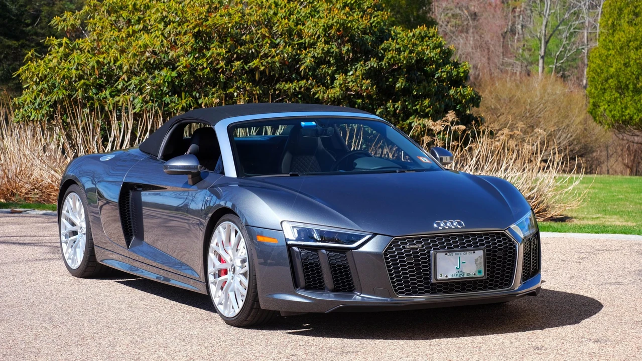 2017 Audi 4S R8 - Image 19 of 31