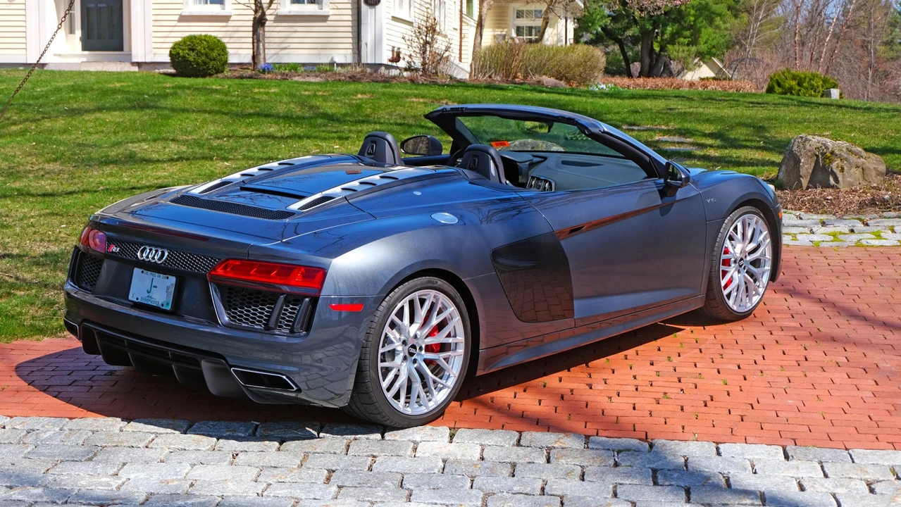 2017 Audi 4S R8 - Image 29 of 31