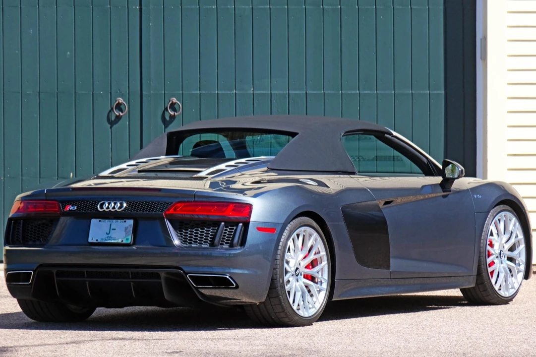 2017 Audi 4S R8 - Image 14 of 31