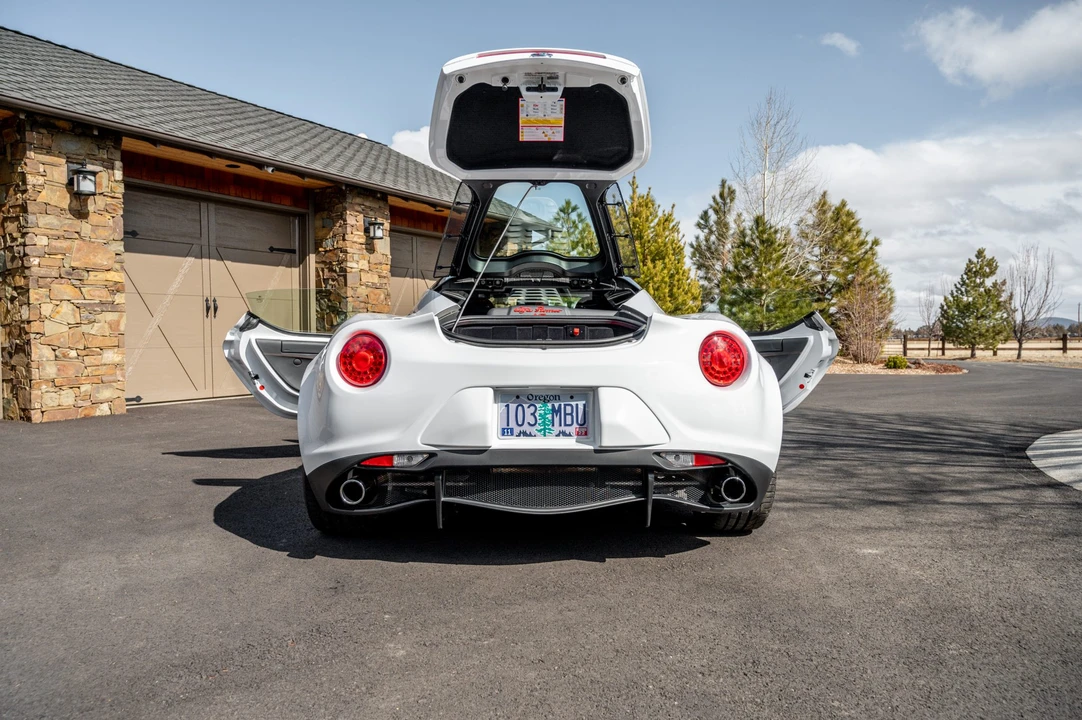 2018 Alfa Romeo 4C Coupe - Image 14 of 31