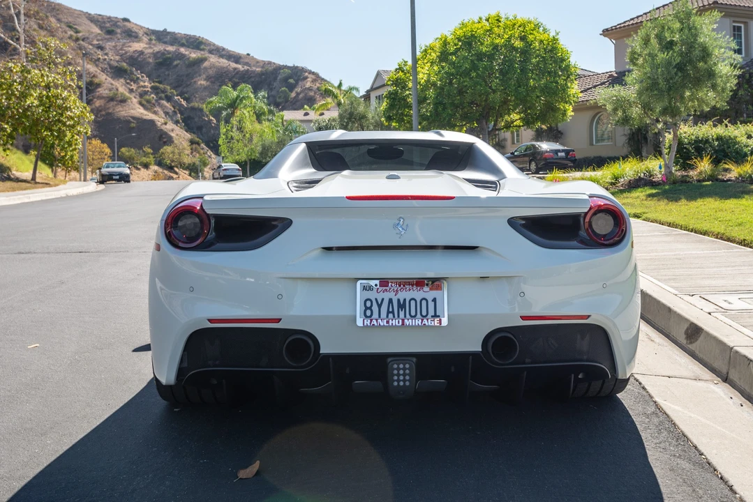 2018 Ferrari 488 Spider - Image 8 of 31
