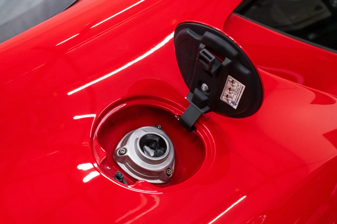 2018 Ferrari 812 Superfast - Image 26 of 31