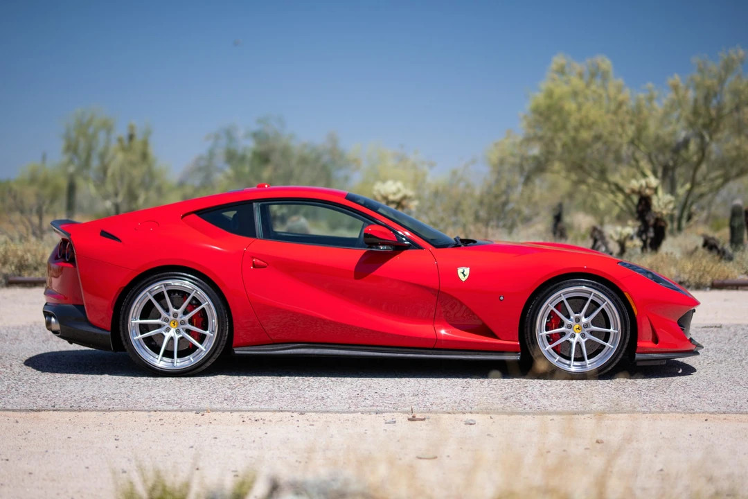 2018 Ferrari 812 Superfast - Image 6 of 31