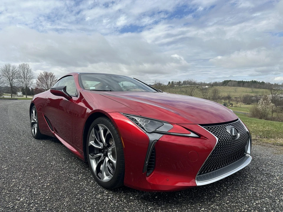 2018 Lexus LC - Image 23 of 31
