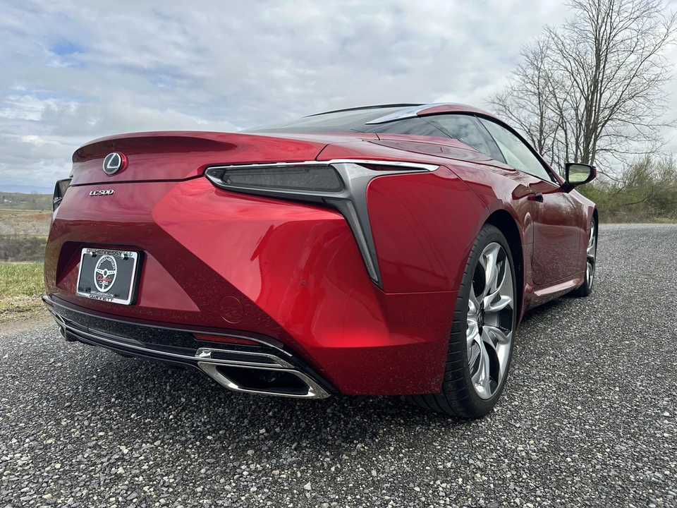 2018 Lexus LC - Image 13 of 31