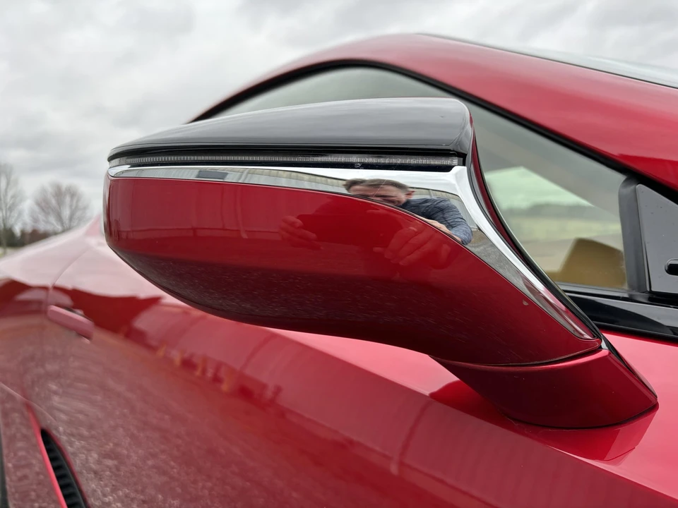 2018 Lexus LC - Image 27 of 31