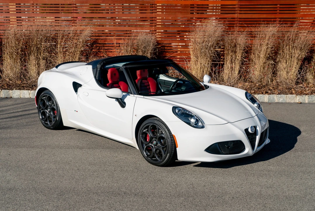2019 Alfa Romeo 4C Spider - Image 7 of 31
