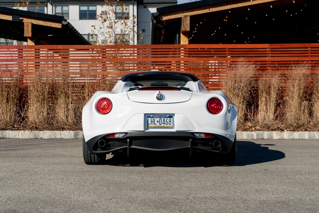 2019 Alfa Romeo 4C Spider - Image 13 of 31