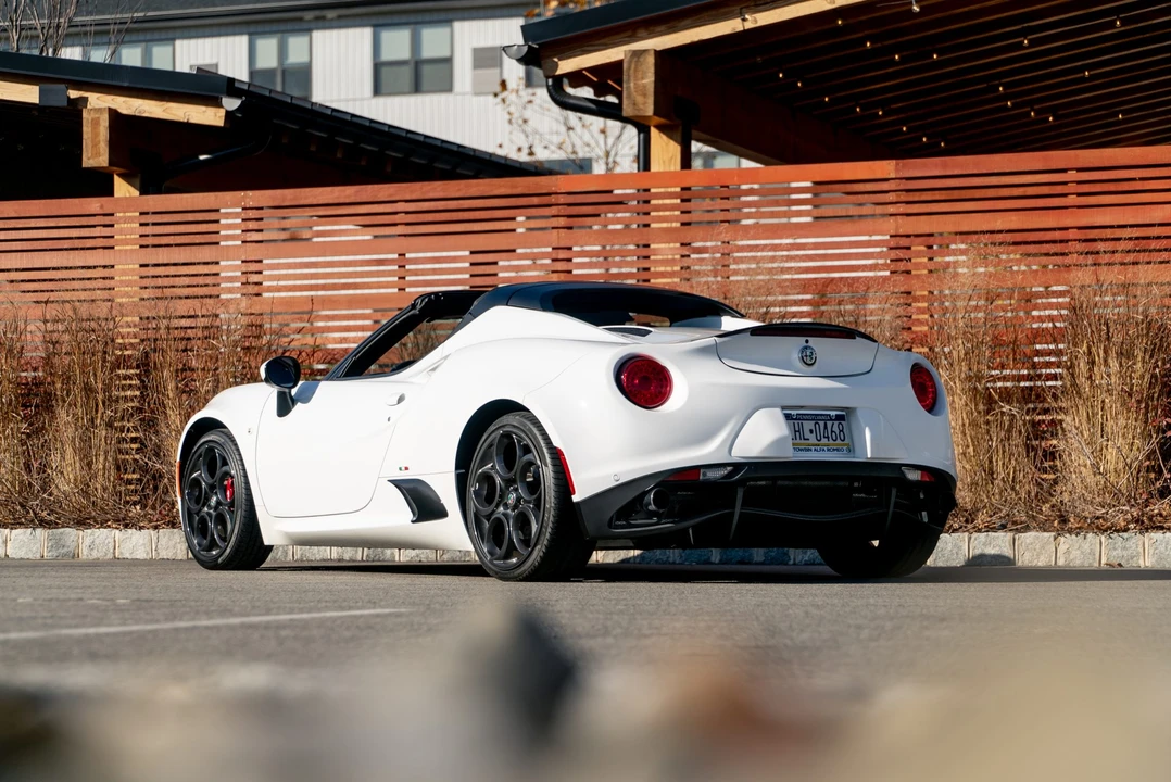 2019 Alfa Romeo 4C Spider - Image 16 of 31