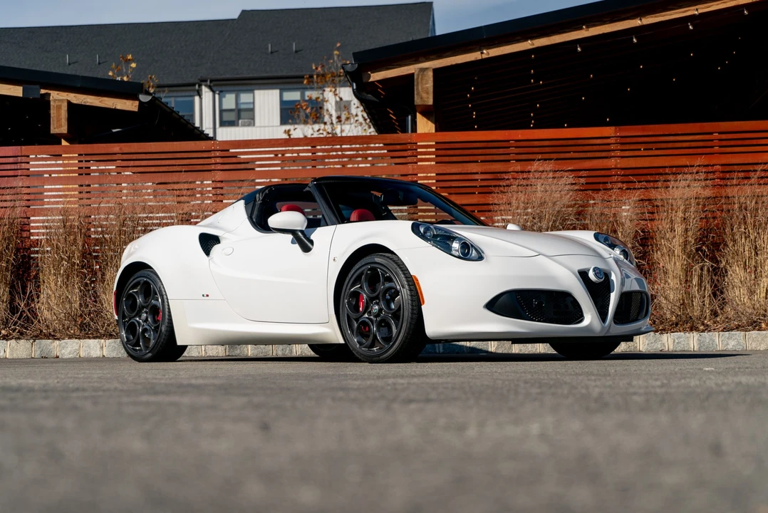 2019 Alfa Romeo 4C Spider - Image 6 of 31