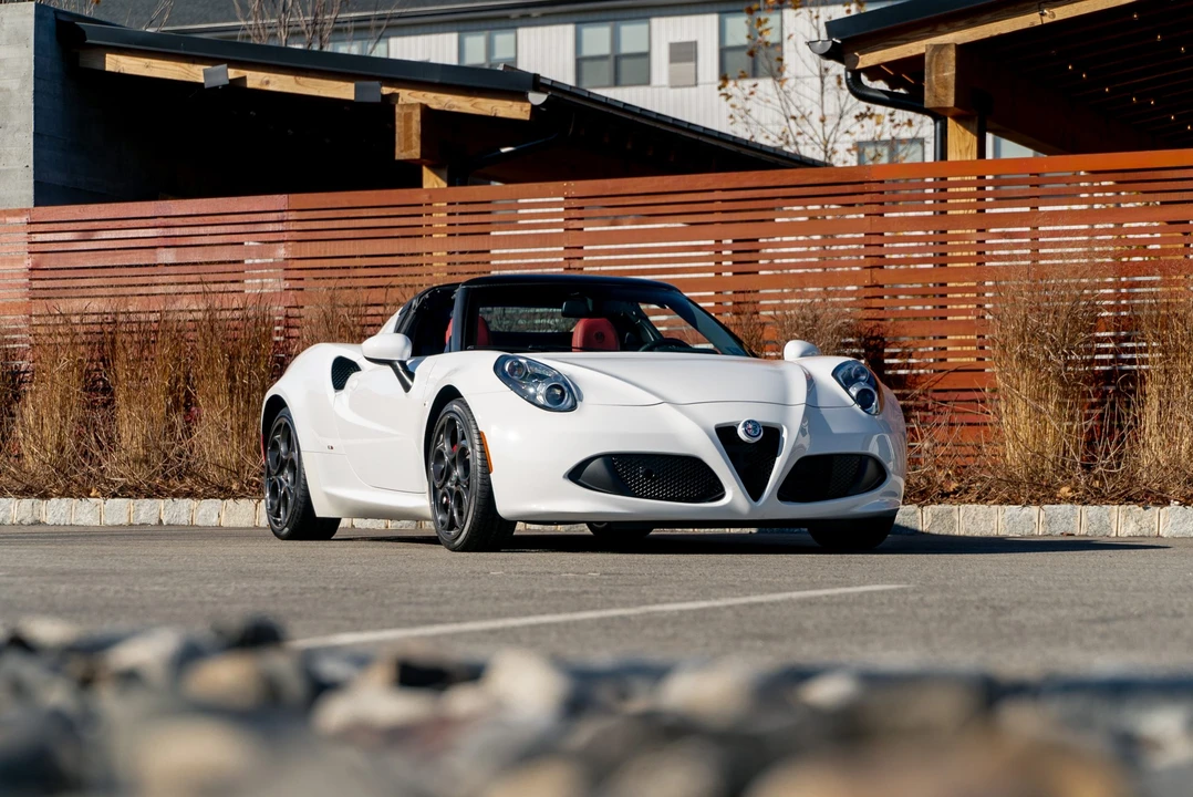 2019 Alfa Romeo 4C Spider - Image 5 of 31