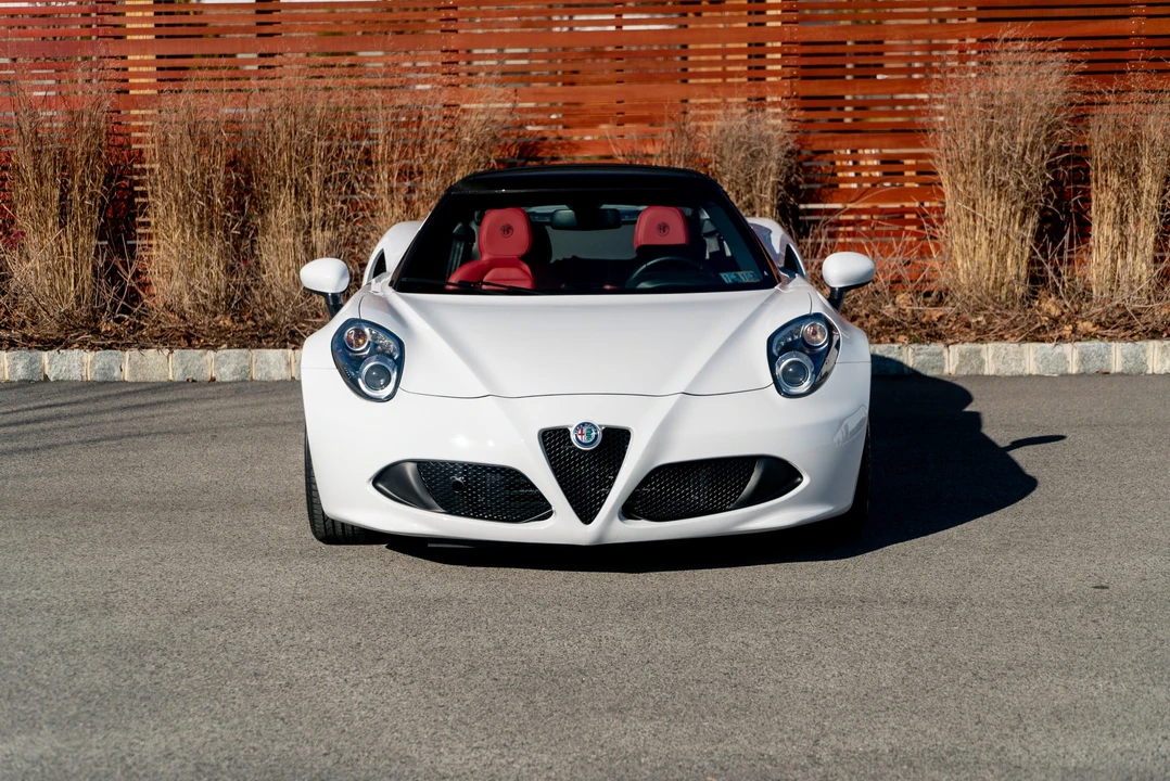 2019 Alfa Romeo 4C Spider - Image 4 of 31