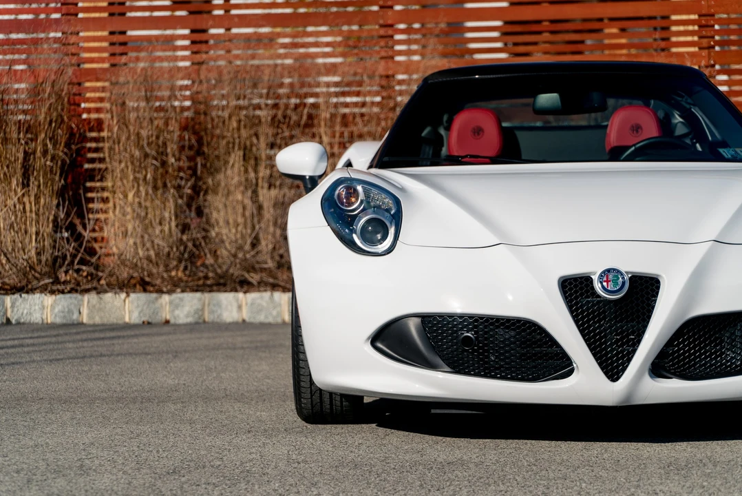 2019 Alfa Romeo 4C Spider - Image 27 of 31
